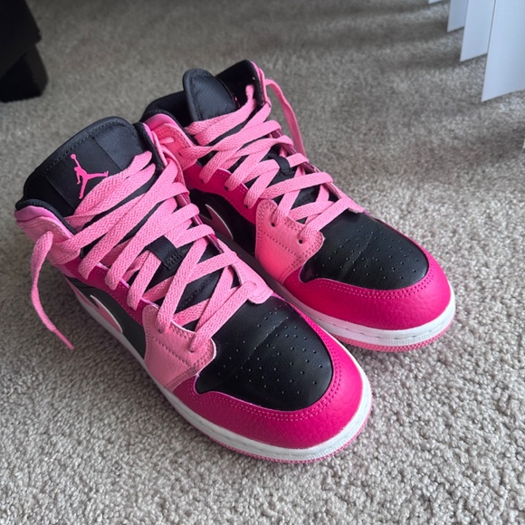 Pink coral mid 1s - Picture 2 of 3